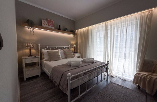 Elegant & Comfortable 2-Bedroom Apartment, 150m from Ialysos Beach