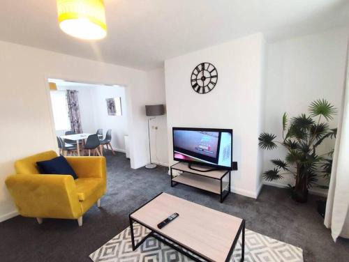 Elegant Home, Near The Beach