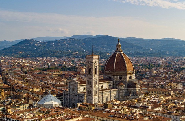 Elegant house in Florence,at Pontevecchio,garden,river and Signoria view,A/C