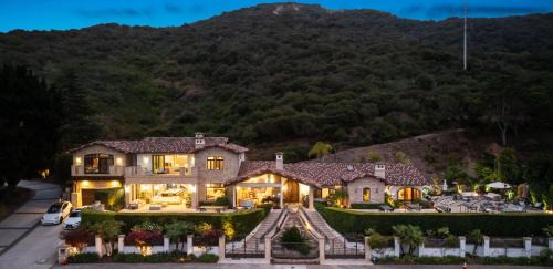 Elegant La Jolla Villa - Ocean Views & Pool