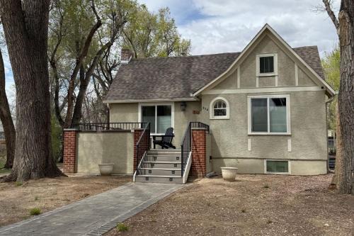 Elegant Old Town Charm - Walk to CSU and Downtown