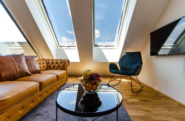 Elegant Penthouse in the ♥ of Vienna + Balcony