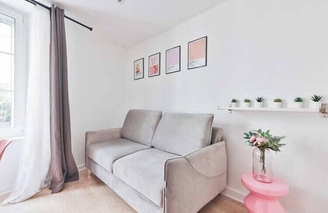 Elegant Stay Steps from Jardin du Luxembourg