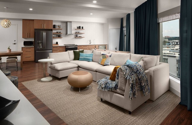 Element Charlotte Uptown