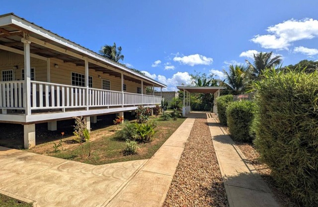 Elena's Jewel - Modern 2BR Home