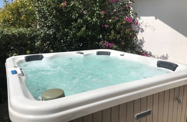 Elisa Seaside Luxury Suite private hot tub, beach