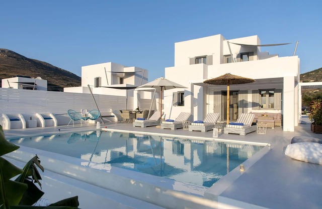 Elitas Villa A, with 2 bedrooms and private pool close to Parikia