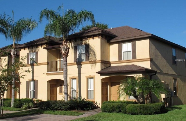 Elite end unit, sleeps 10, 2 min walk to pool, many extras. Close to Disney.