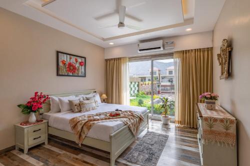 ELIVAAS Heaven in Hills Rockford 4 BHK Pet friendly villa with Pvt Pool