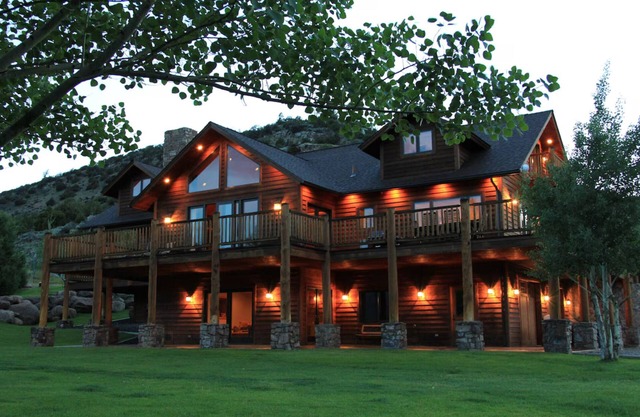 Elk Run Ranch…Come enjoy the breath taking views of Paradise Valley & YNP
