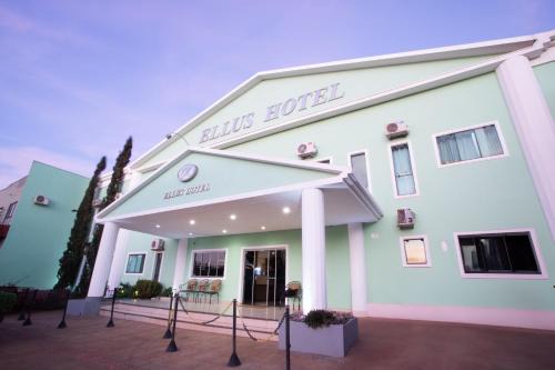 Ellus Hotel