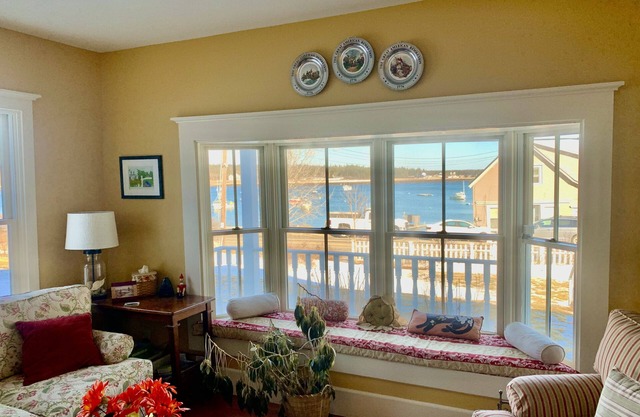 Elsa's Inn on the Harbor