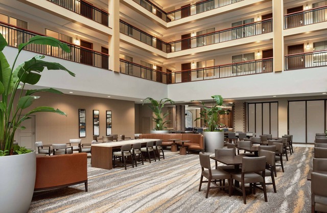 Embassy Suites by Hilton Cleveland Rockside