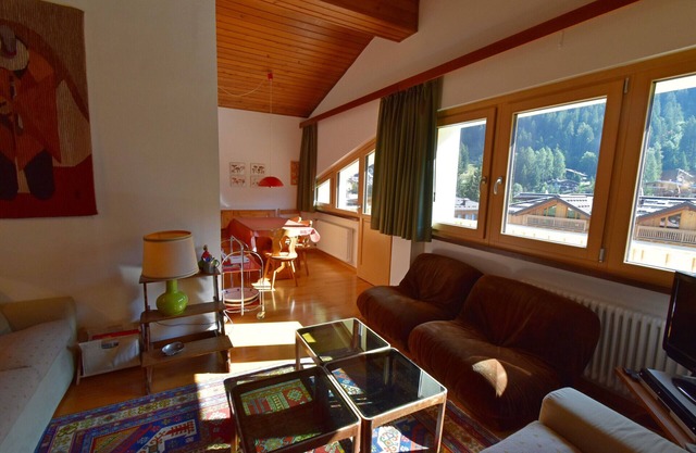 EMERALD CENTRALE 022143-AT-615468