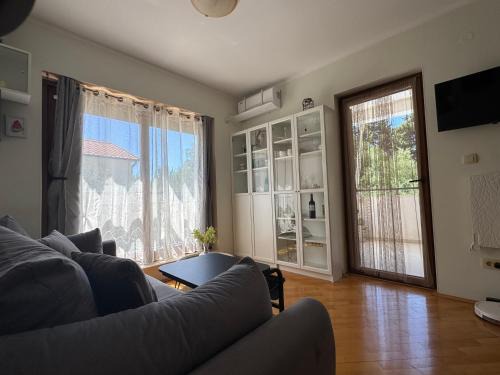 Emerald hills apartment