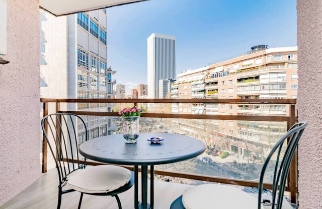 Encantador Apartamento cerca del Santiago Bernabéu
