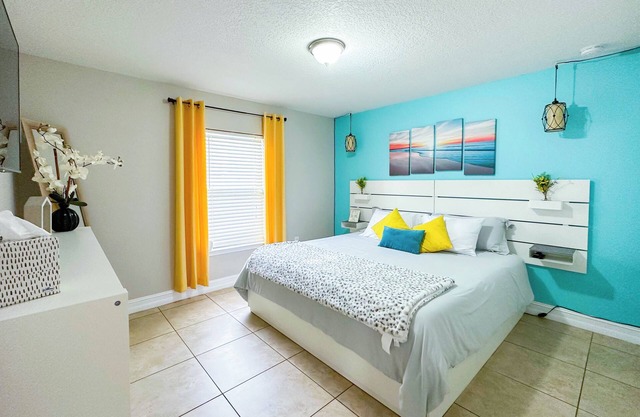 Enchanted 2 Bedroom Home near Downtown Winter Garden