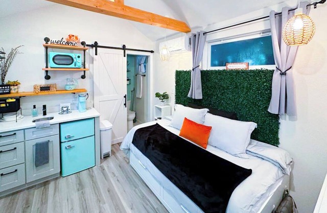 Enchanted TINY HOME near Downtown Winter Garden