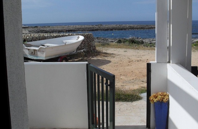 Enchanting fisherman’s cottage in front of the sea in Biniancolla