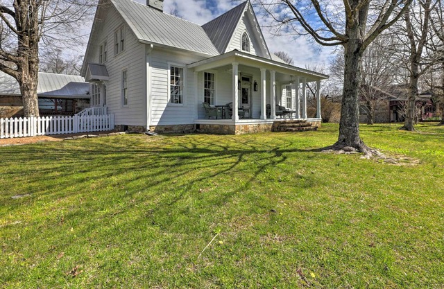 Enchanting Monteagle Retreat w/ Enclosed Patio!