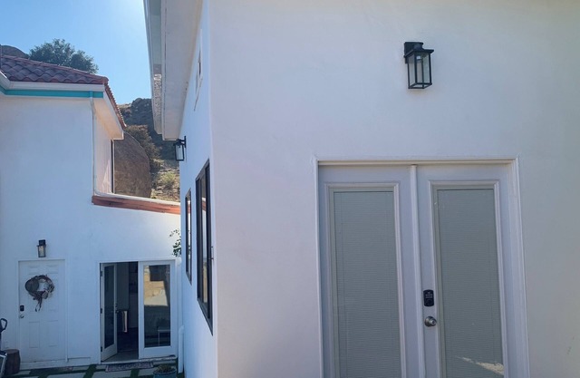 Enchanting private studio top of the mountain in Chatsworth