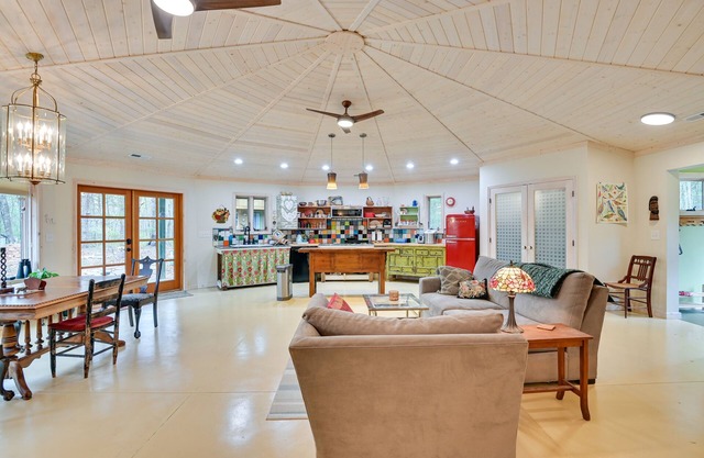 Enchanting Shelby Cottage on 12 Acres w/Hot Tub!