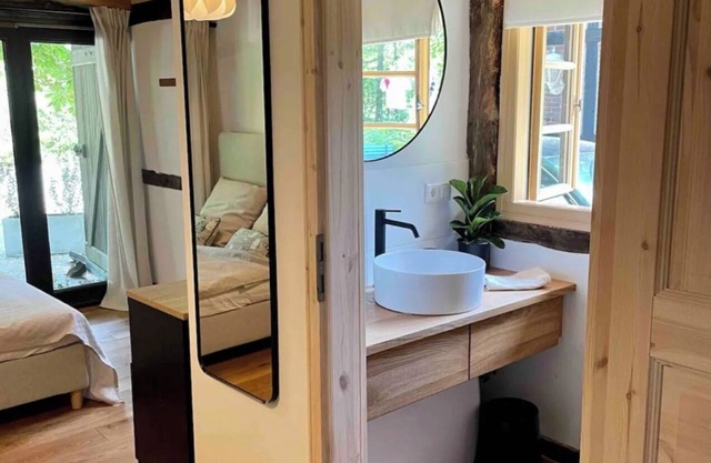 Enchanting tiny house with fireplace on the Elbe