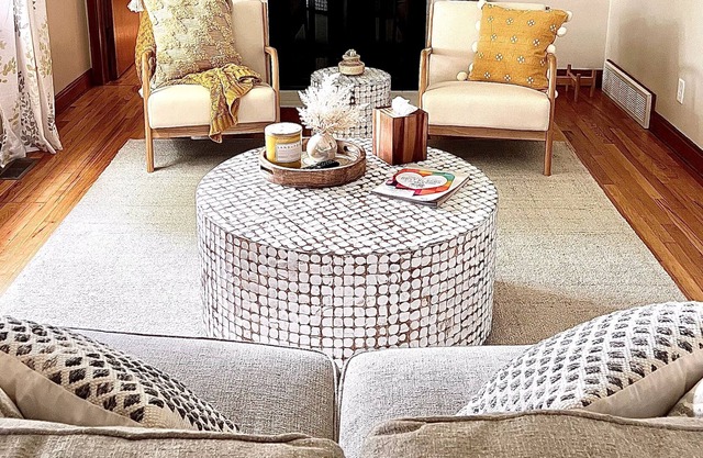 Enjoy a river-view at a modern 2 BR near historic downtown LeClaire