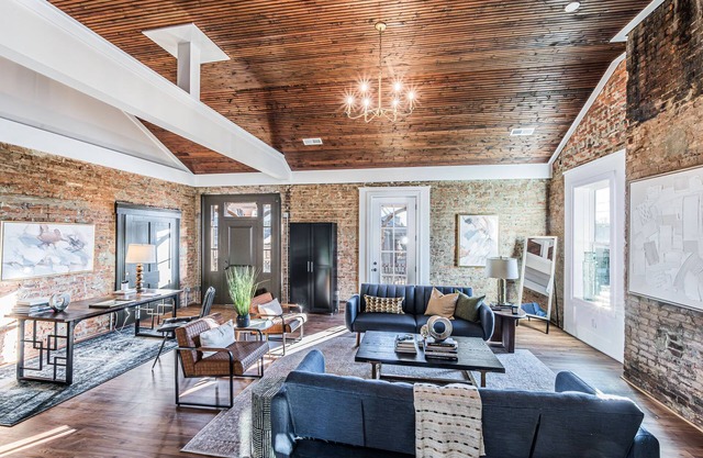 Enjoy Beautiful Historic Franklin Here!