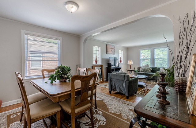 Enjoy Evanston! Slow Down After a Busy Day Sight Seeing - Walking Distance from Public Transportation by AllSet Turnover