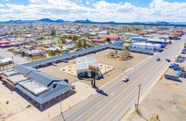 Enjoy Free Parking Room Near Lordsburg Museum Exhibits