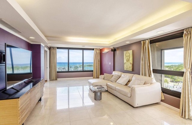 Enjoy Grand 2BR, 2 Baths, Executive Condo Near Beach and Everything Else