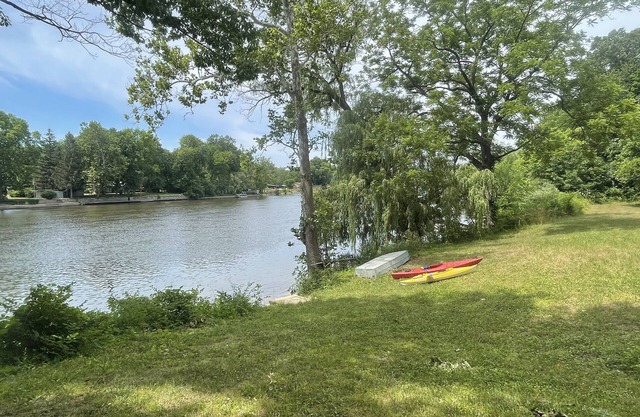 Enjoy peacefulness & nature in our pet friendly cottage along the St. Joe River.