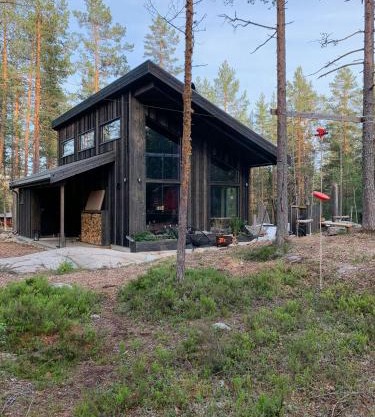 Enjoy Simple Cabin Life In Nature