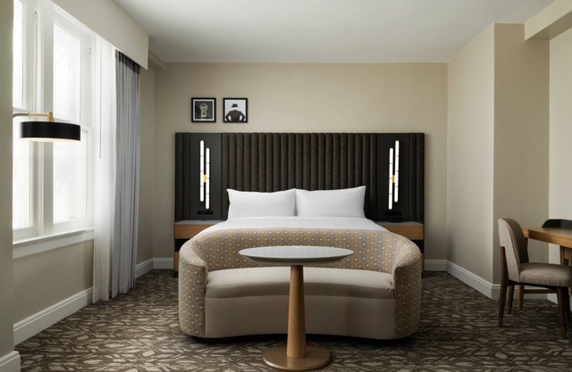 Enjoy Tampa Views! Experience Luxury At its Finest