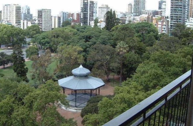 Enjoy Tango From 9th Floor Of Historical Building w/24-hr Security. 3+ Bedrooms