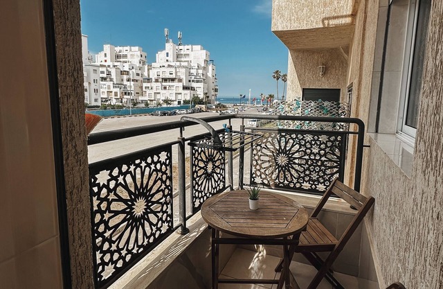 Enjoy Your Vacation Here, 1 min to The Beach, Only for families !