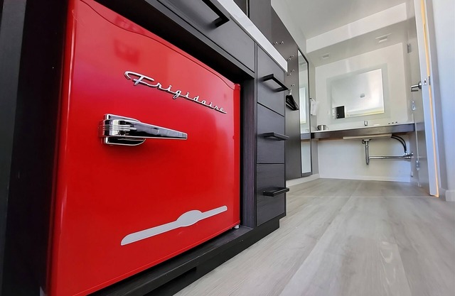 Enjoyable Stay! Minutes to Pruneridge Golf Club! FREE Parking!