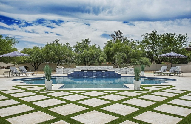 Entire Home & Guest House! Resort Style Pool, Pickleball Court. 5 Star Property