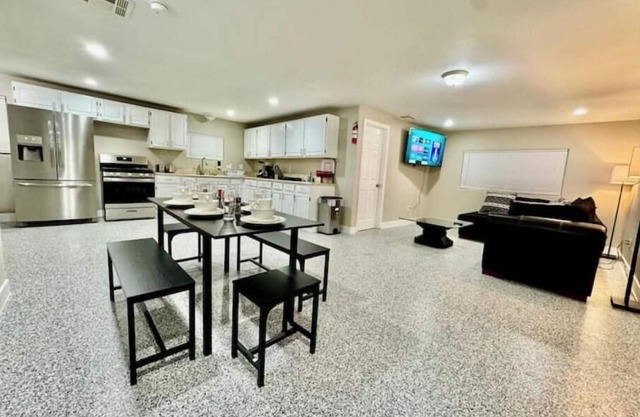 Entire home in Las Vegas 10 min to Fremont 15 Strip