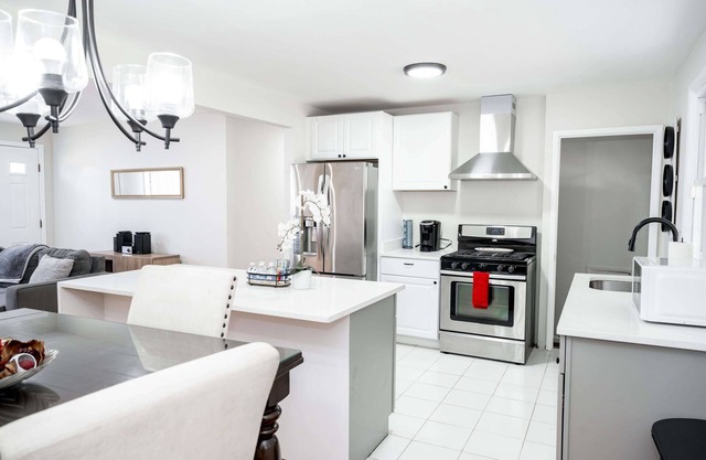 ENTIRE HOME IN RANDALLSTOWN, MAYLAND, UNITED STATES