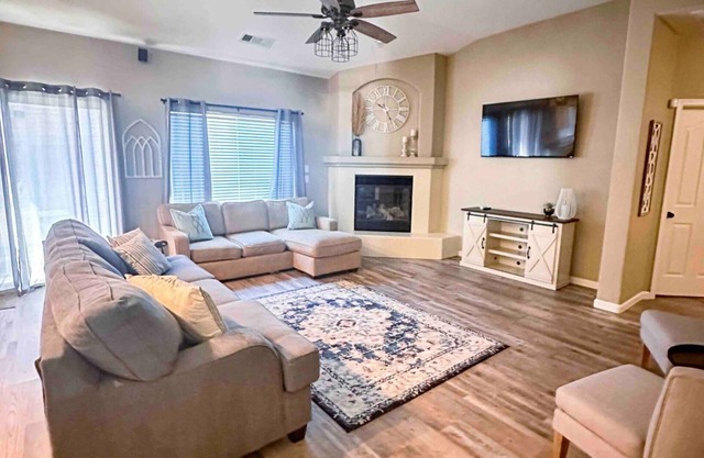 Entire Home Near the World Ag Expo