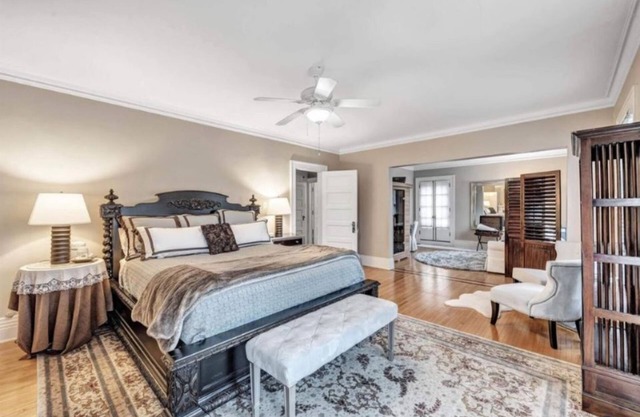 [Entire House] Historical (1896) Georgian Revival Manor in Green Bay