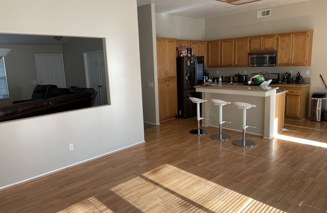 Entire house nearby market shops