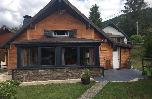 ENTIRELY RENOVATED CHALET "LE CLOS DES 9", IN METABIEF, 5 PEOPLE