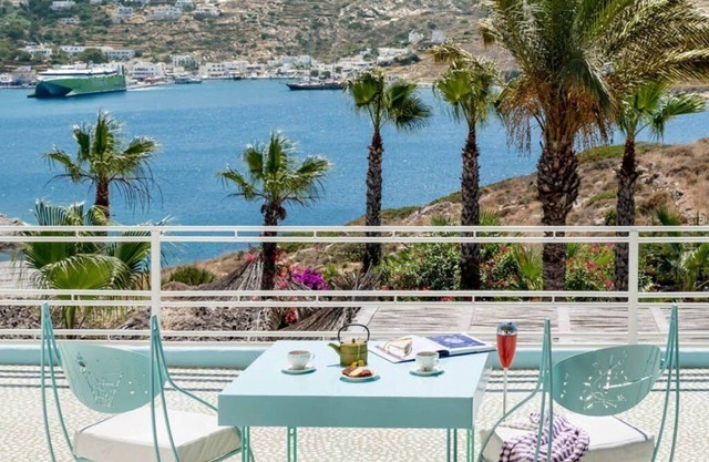 Equisite Ios Suite | Superior Suite with Private Veranda and Breathtaking.