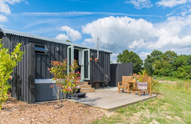 Ernest - a holiday let by Bloom Stays that sleeps 2 guests in 1 bedroom