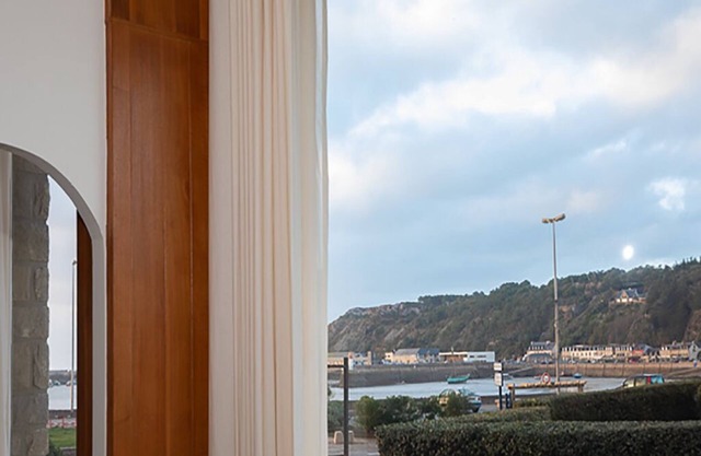 ERQUY, sea view apartment near the beach, (4 pers)
