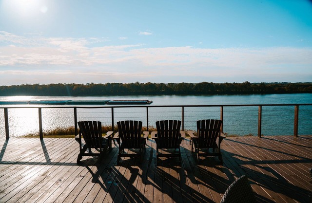 Escape to Elizabethtown