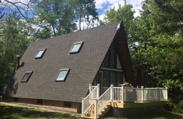 Escape to your cozy A FRAME retreat at Hunter Mountain New York for 2025 & 2026